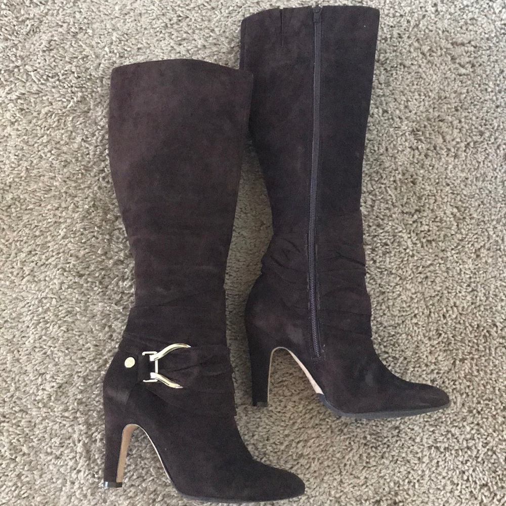 Antonio Melani brown suede boots